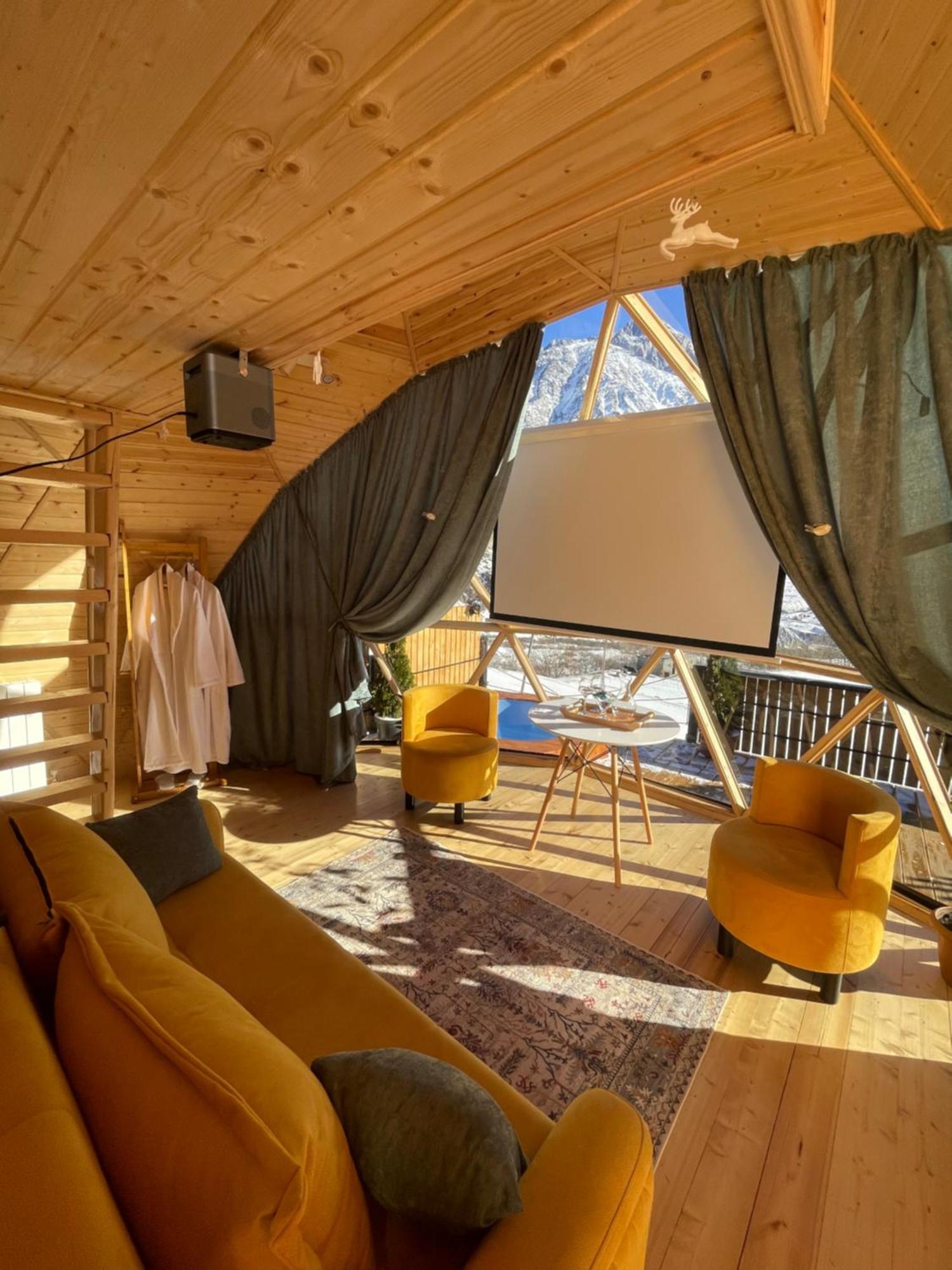 Gabua Glamping Villa Kazbegi Bagian luar foto