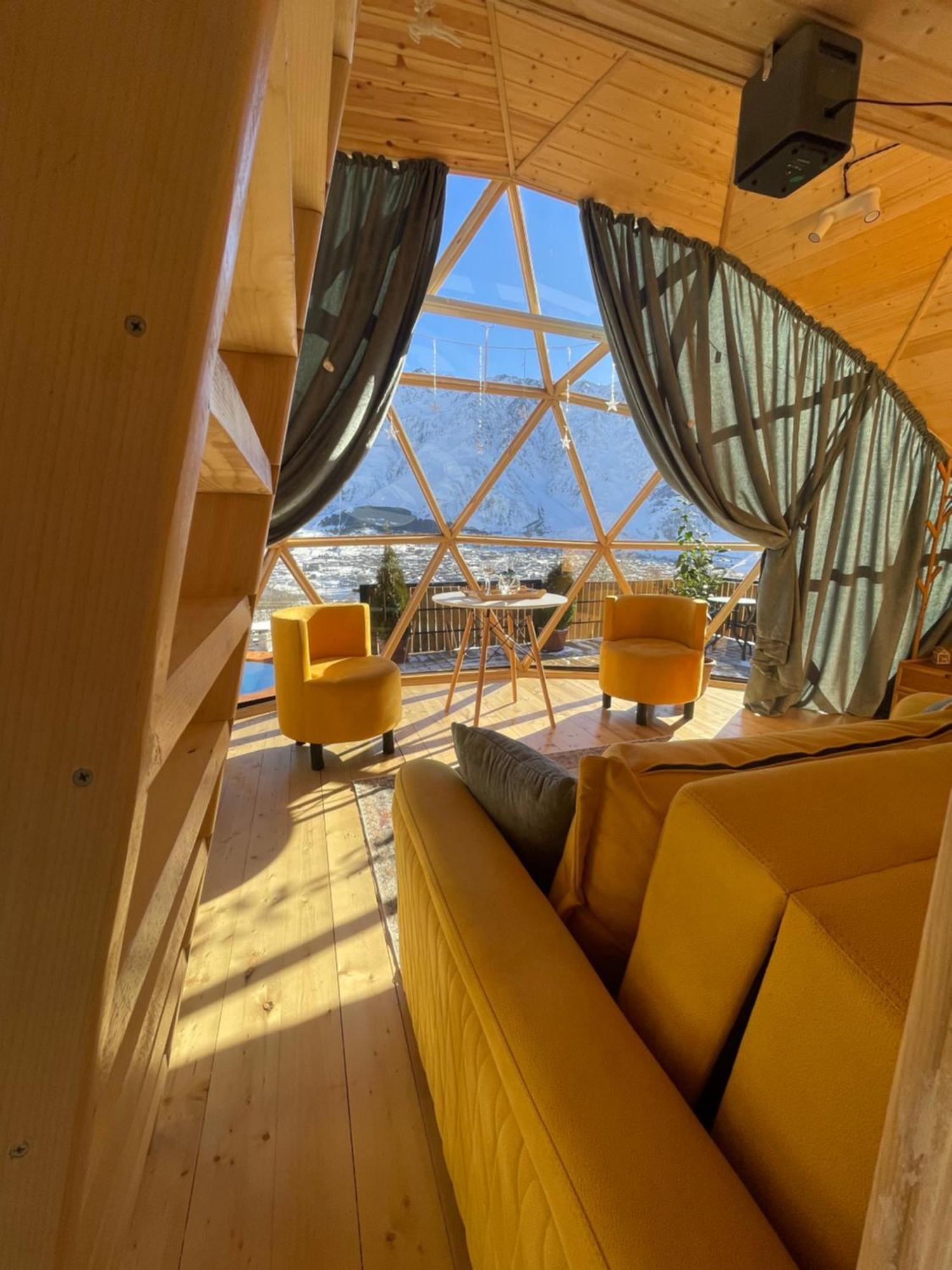 Gabua Glamping Villa Kazbegi Bagian luar foto